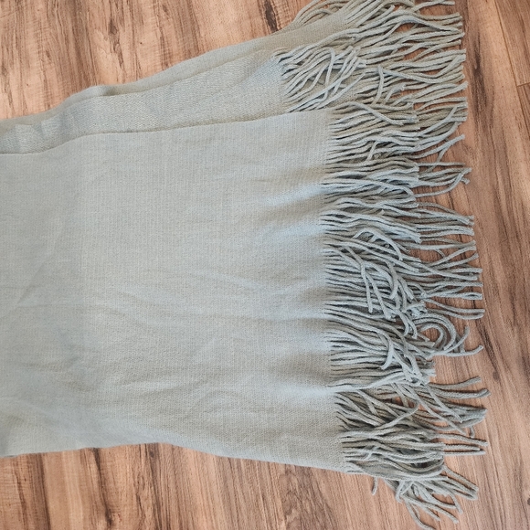 Scarf - Picture 6 of 6